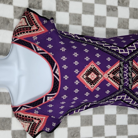 Miami boho print knit dress NWT pink purple black Aztec shirt sleeve L - Picture 2 of 7